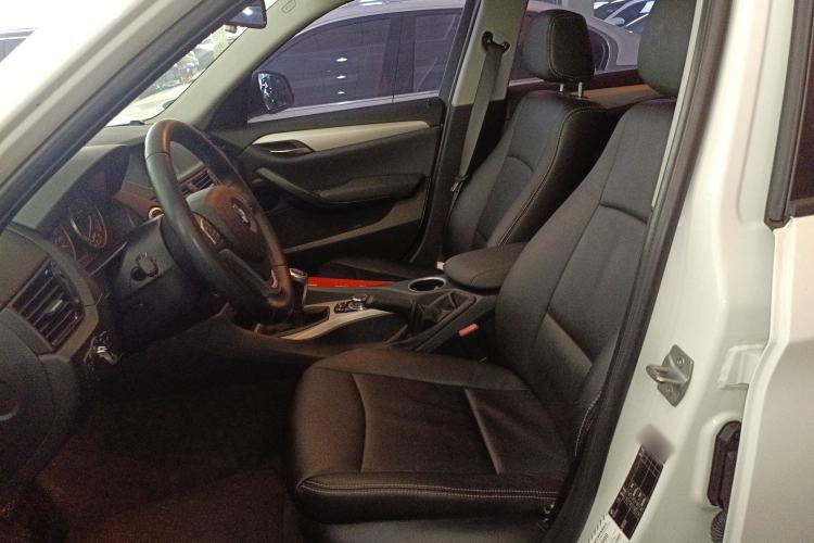 Used BMW X1 2014 sDrive18i manual model Left Front Seat