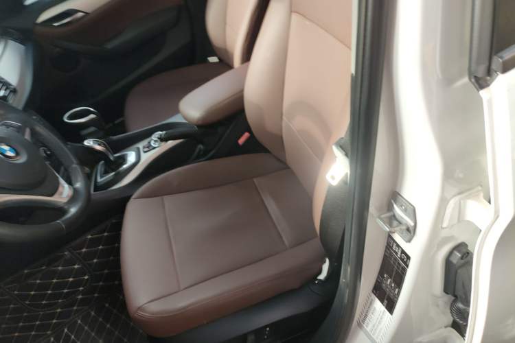 Used BMW X1 2014 sDrive18i Fashion Model Left Front Seat