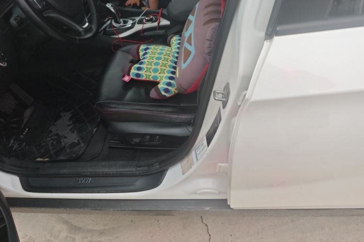 Used BMW X1 2014 sDrive18i Fashion Model Left Front Seat