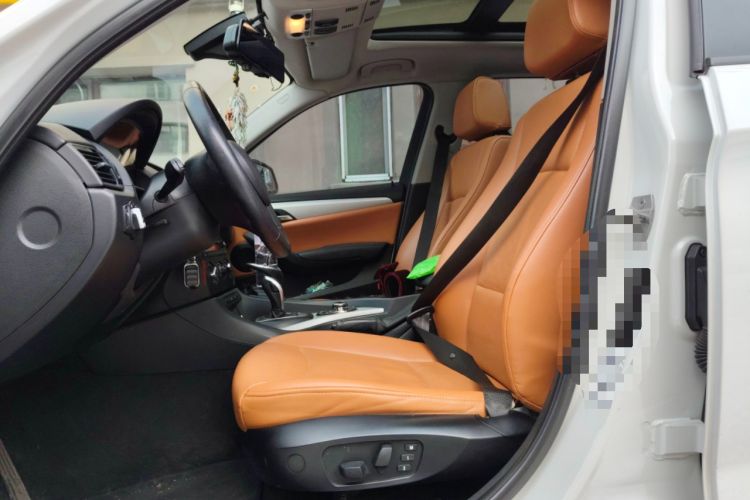Used BMW X1 2014 sDrive18i Fashion Model Left Front Seat