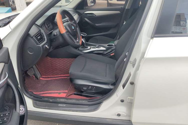 Used BMW X1 2014 sDrive18i Fashion Model Left Front Seat