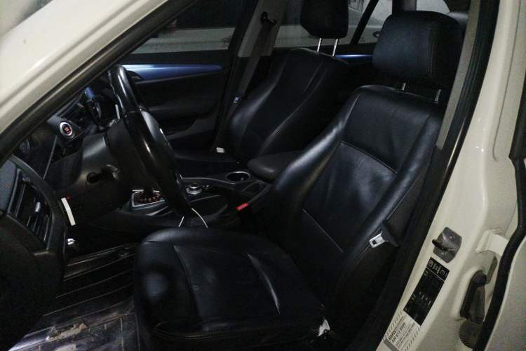 Used BMW X1 2014 sDrive18i Fashion Model Left Front Seat