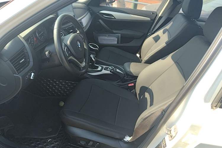Used BMW X1 2014 sDrive18i Fashion Model Left Front Seat