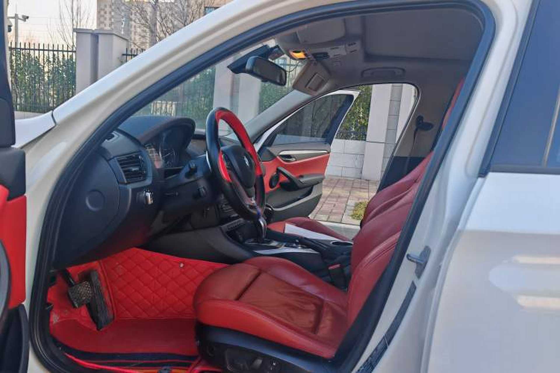 Used BMW X1 2014 xDrive20i Sports Design Package Left Front Seat