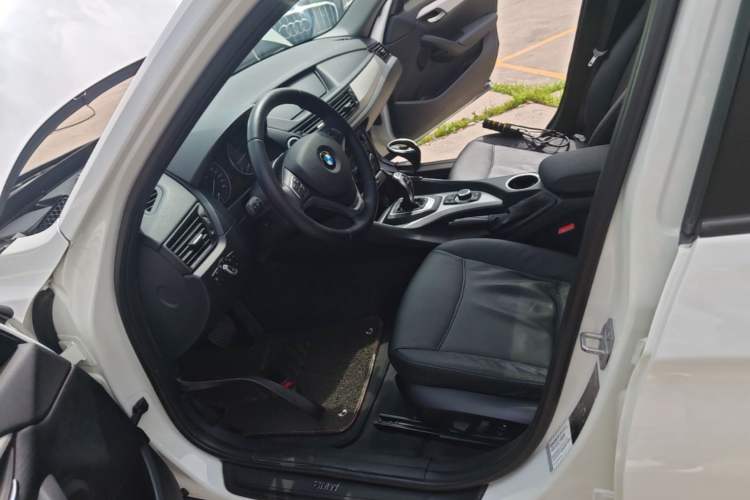 Used BMW X1 2014 sDrive18i Fashion Model Left Front Seat