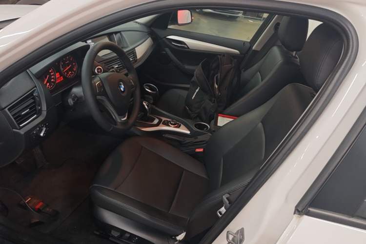 Used BMW X1 2014 sDrive18i Fashion Model Left Front Seat