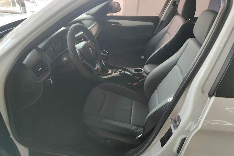 Used BMW X1 2014 sDrive18i Leading Model Left Front Seat