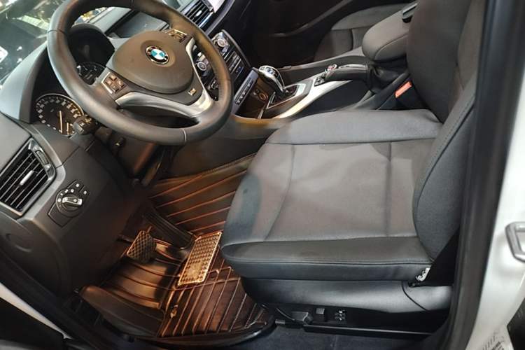 Used BMW X1 2014 sDrive18i Leading Model Left Front Seat