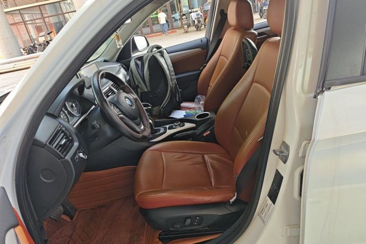 Used BMW X1 2014 sDrive18i Fashion Model Left Front Seat