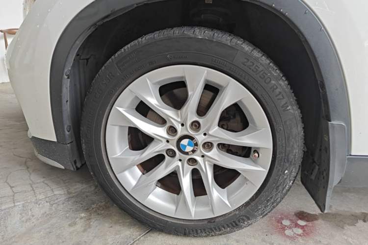 Used BMW X1 2014 sDrive18i Leading Model Left Front Wheel Hub