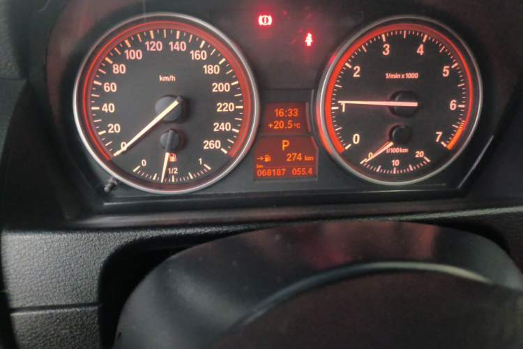 Used BMW X1 2014 sDrive18i Sports Design Package Odometer Close Up