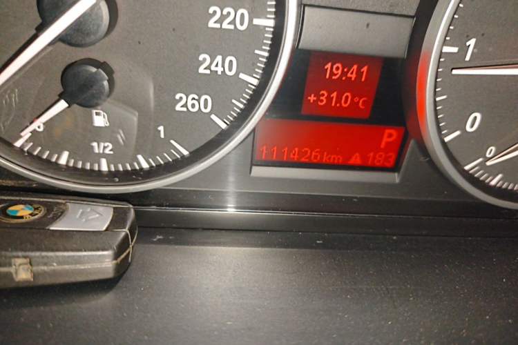Used BMW X1 2014 sDrive18i Fashion Model Odometer Close Up