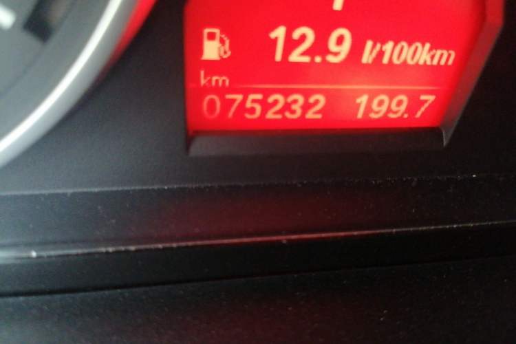 Used BMW X1 2014 xDrive20i X Design Package Odometer Close Up