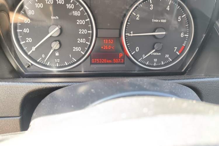 Used BMW X1 2014 sDrive20i X Design Package Odometer Close Up