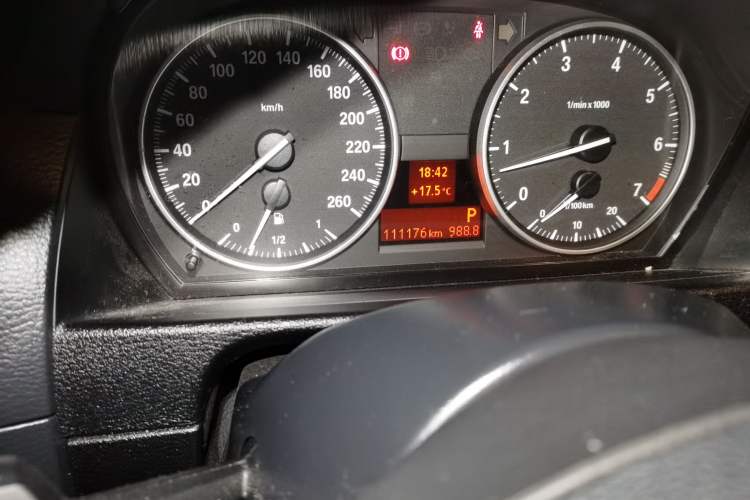 Used BMW X1 2014 sDrive18i Fashion Model Odometer Close Up