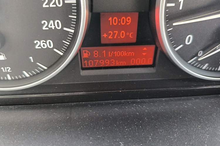 Used BMW X1 2014 sDrive18i manual model Odometer Close Up