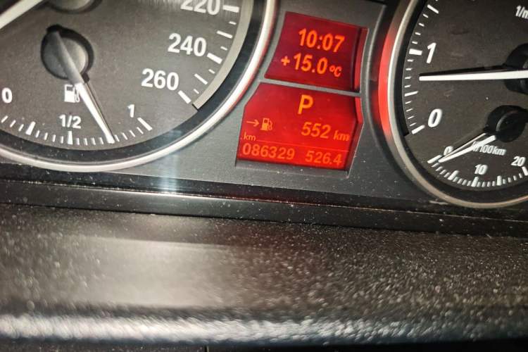 Used BMW X1 2014 xDrive20i Sports Design Package Odometer Close Up