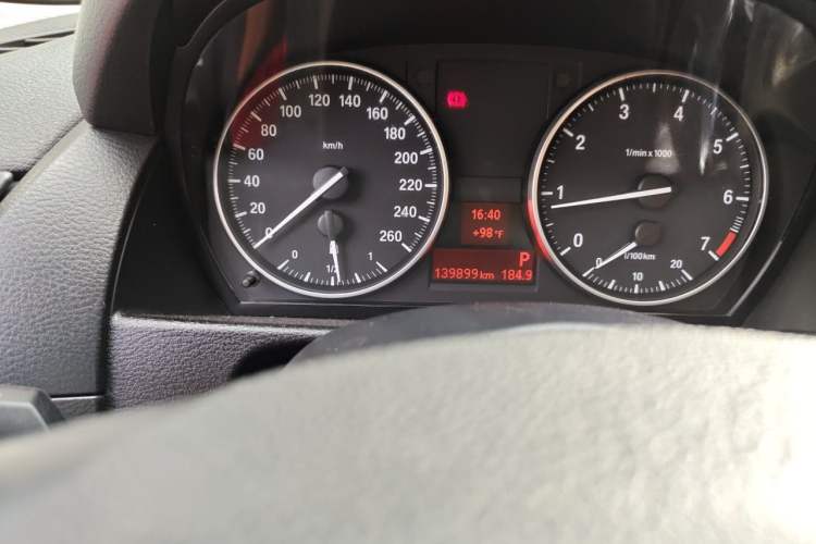 Used BMW X1 2014 sDrive18i Fashion Model Odometer Close Up