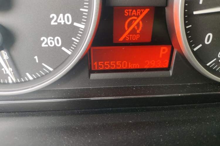 Used BMW X1 2014 sDrive18i Fashion Model Odometer Close Up