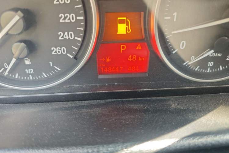 Used BMW X1 2014 xDrive20i Sports Design Package Odometer Close Up
