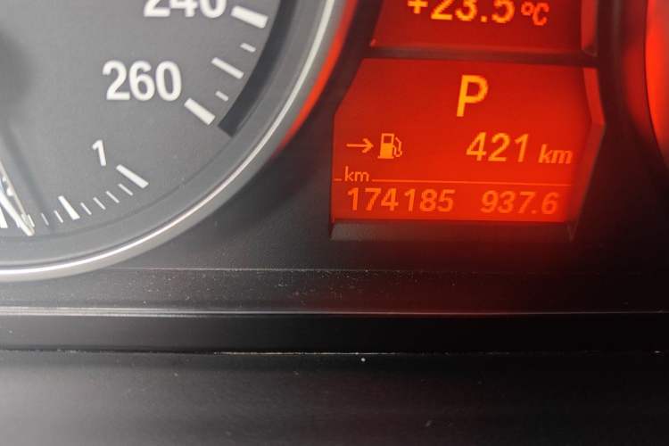 Used BMW X1 2014 xDrive20i Sports Design Package Odometer Close Up
