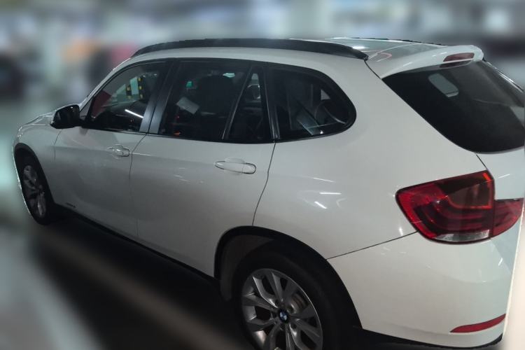 Used BMW X1 2014 sDrive18i Fashion Model Rear Left 45 Deg