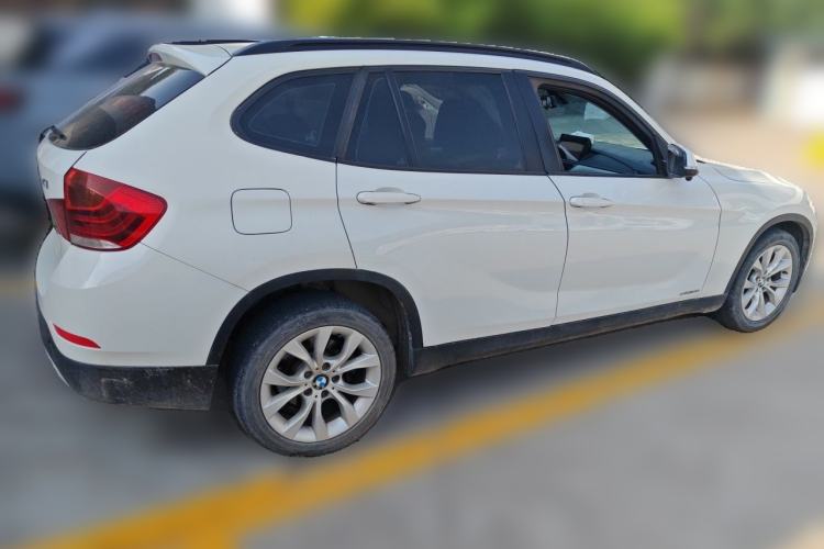 Used BMW X1 2014 sDrive18i Fashion Model Rear Right 45 Deg