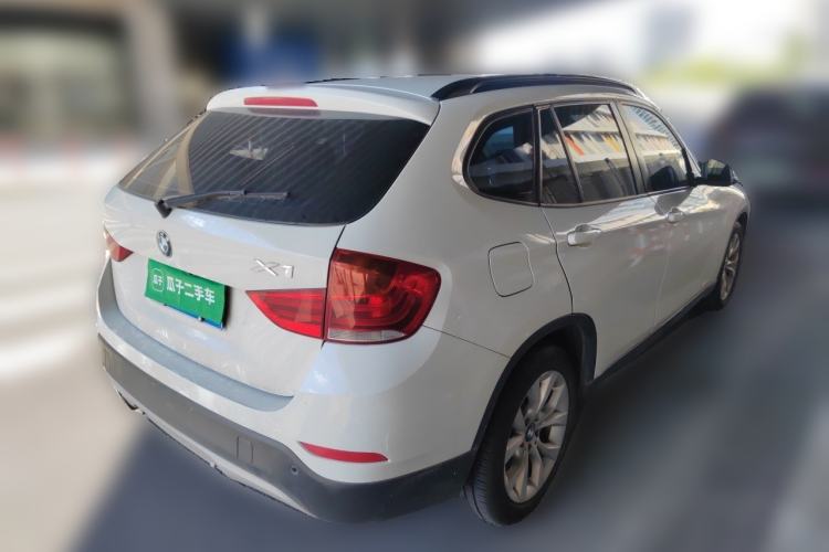 Used BMW X1 2014 sDrive18i Fashion Model Rear Right 45 Deg