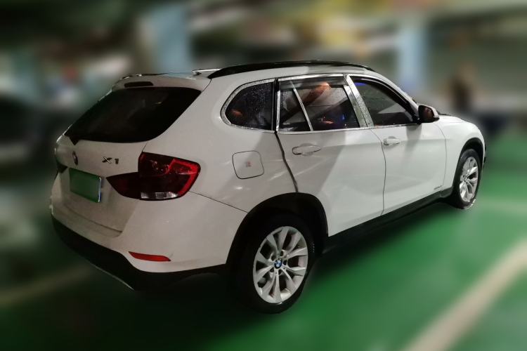 Used BMW X1 2014 sDrive18i Fashion Model Rear Right 45 Deg