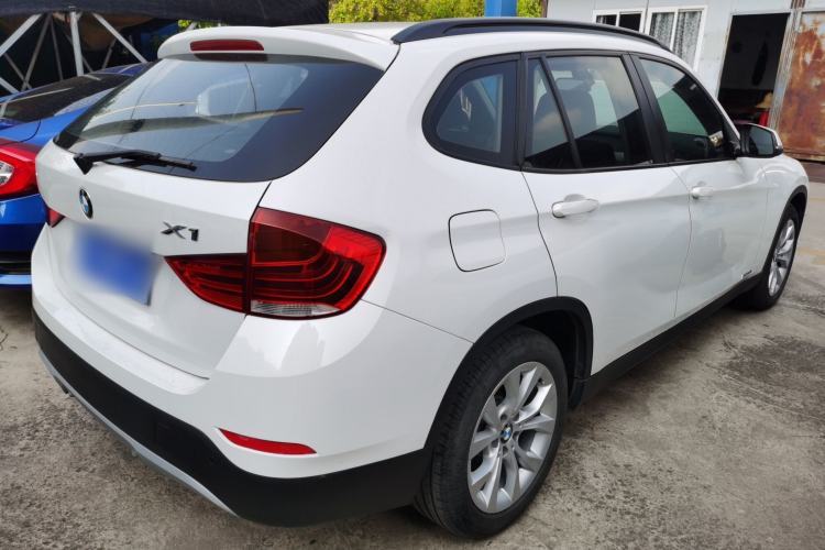 Used BMW X1 2014 sDrive18i Fashion Model Rear Right 45 Deg