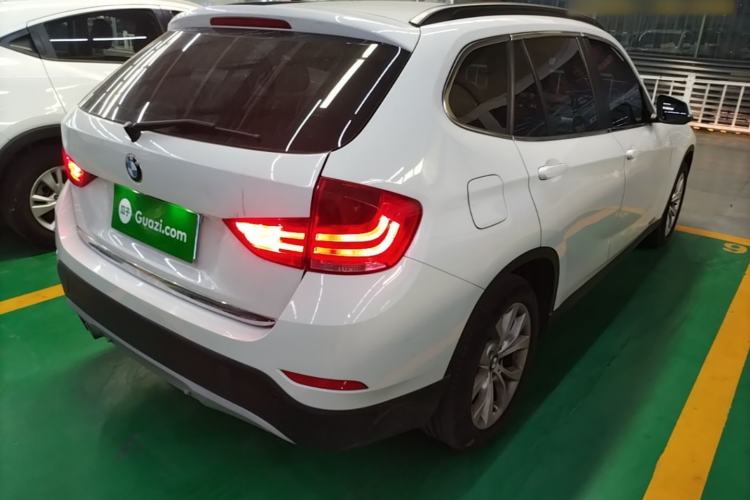 Used BMW X1 2014 sDrive18i Fashion Model Rear Right 45 Deg