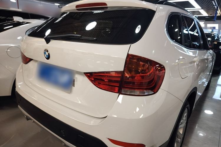 Used BMW X1 2014 sDrive18i Leading Model Rear Right 45 Deg