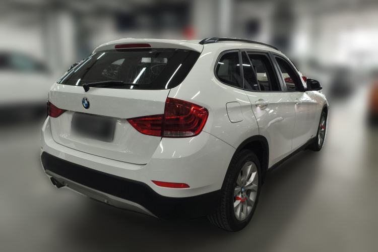 Used BMW X1 2014 sDrive18i Fashion Model Rear Right 45 Deg