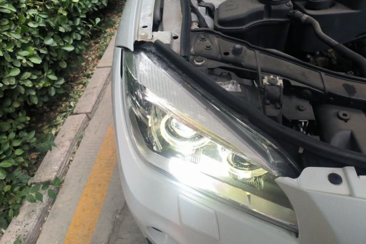 Used BMW X1 2014 sDrive18i Sports Design Package Right Front Headlight