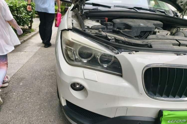 Used BMW X1 2014 sDrive18i Fashion Model Right Front Headlight