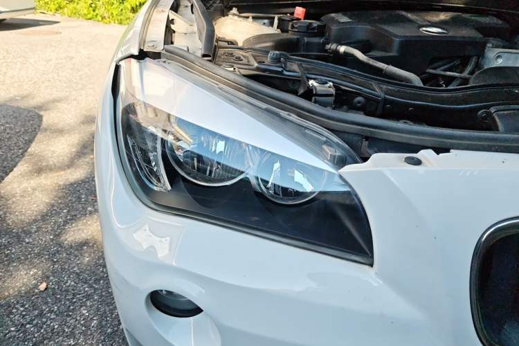 Used BMW X1 2014 sDrive18i Fashion Model Right Front Headlight