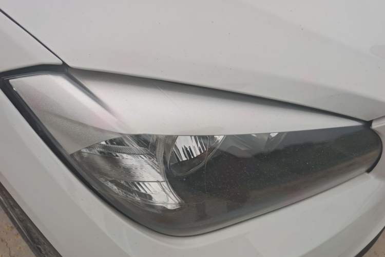 Used BMW X1 2014 sDrive18i Fashion Model Right Front Headlight