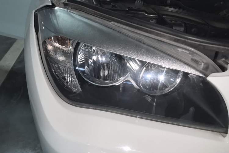 Used BMW X1 2014 sDrive18i Fashion Model Right Front Headlight