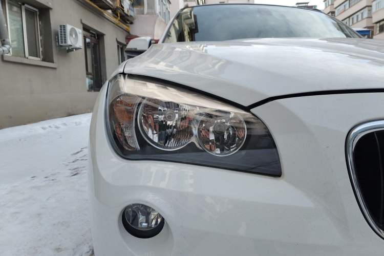 Used BMW X1 2014 sDrive18i Fashion Model Right Front Headlight