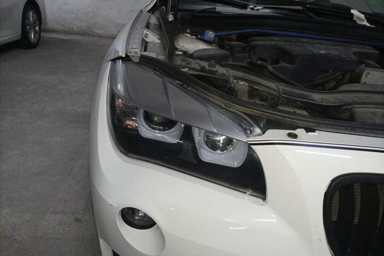 Used BMW X1 2014 sDrive18i Fashion Model Right Front Headlight
