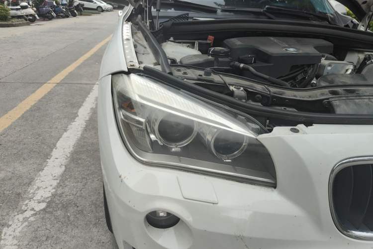Used BMW X1 2014 sDrive18i Fashion Model Right Front Headlight