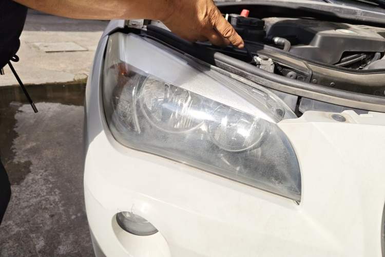 Used BMW X1 2014 sDrive18i Fashion Model Right Front Headlight