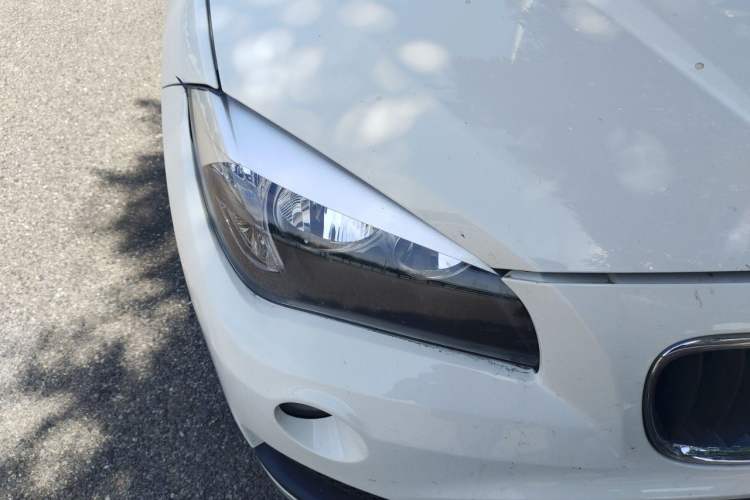 Used BMW X1 2014 sDrive18i Fashion Model Right Front Headlight