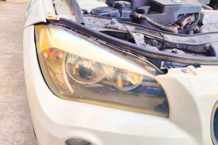 Used BMW X1 2014 sDrive18i Fashion Model Right Front Headlight
