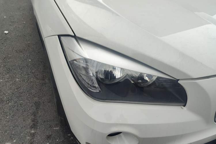 Used BMW X1 2014 sDrive18i Fashion Model Right Front Headlight