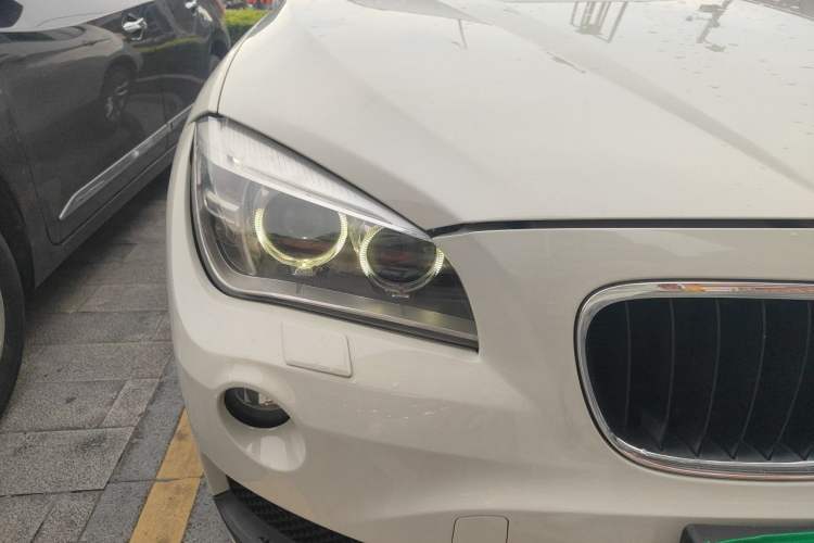 Used BMW X1 2014 sDrive18i Leading Model Right Front Headlight
