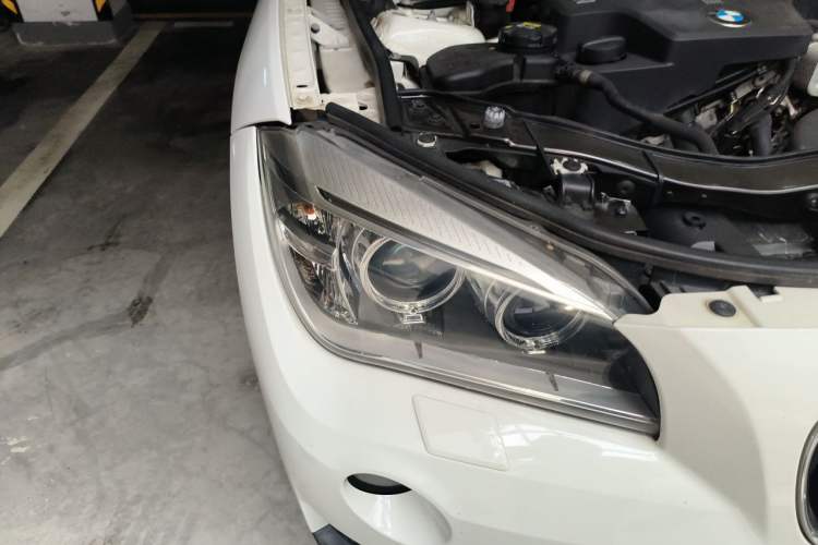 Used BMW X1 2014 sDrive18i Leading Model Right Front Headlight