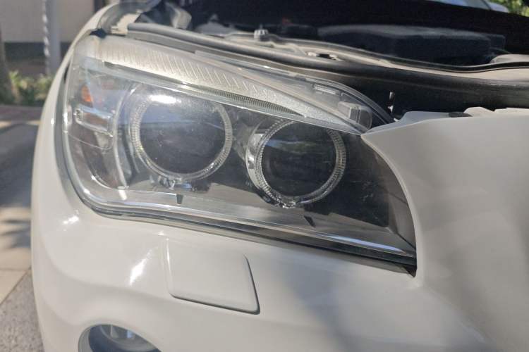 Used BMW X1 2014 xDrive20i Sports Design Package Right Front Headlight