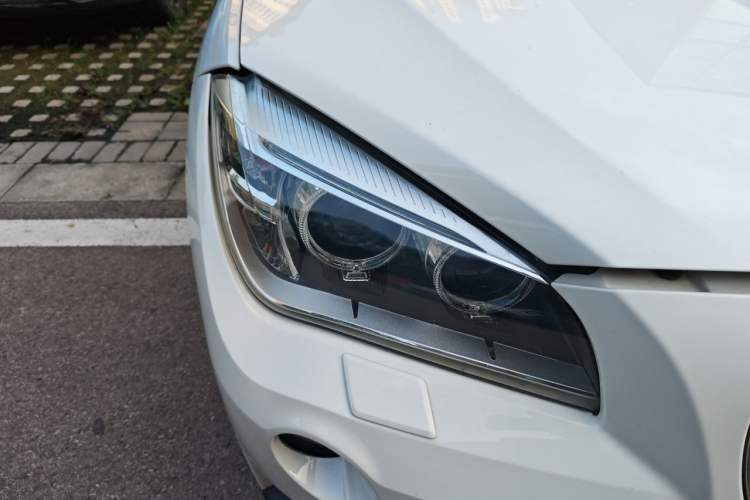 Used BMW X1 2014 sDrive18i Leading Model Right Front Headlight