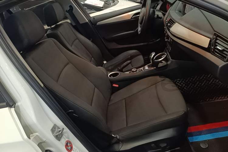 Used BMW X1 2014 sDrive18i Leading Model Right Front Seat